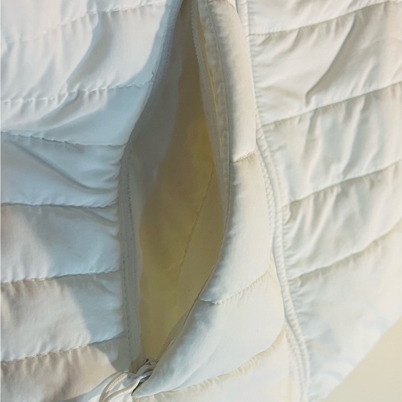 The North Face Women’s Outdoor White Activewear Puffer Jacket Size M - Picture 7 of 8
